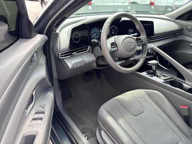 Used 2024 Hyundai Elantra SEL w/ Convenience Package FWD image 6