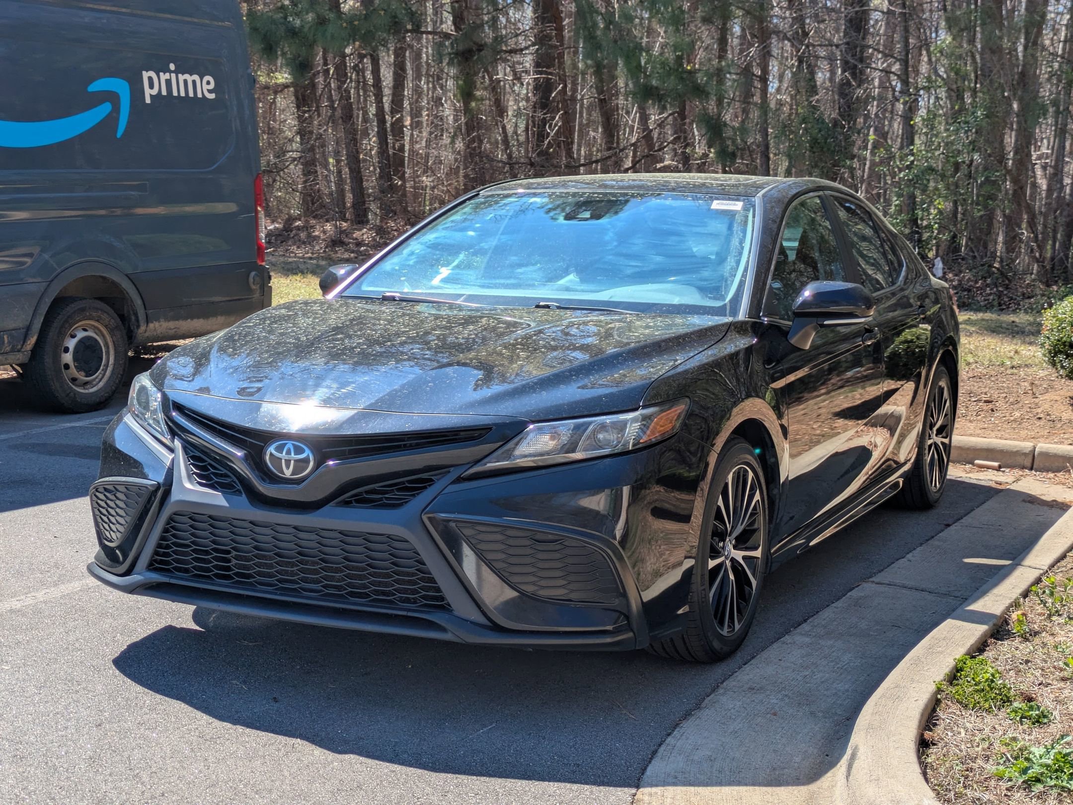 Used 2021 Toyota Camry SE image 6