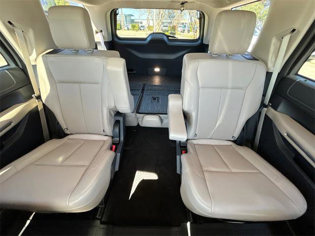 Certified 2023 Ford Expedition XLT image 26