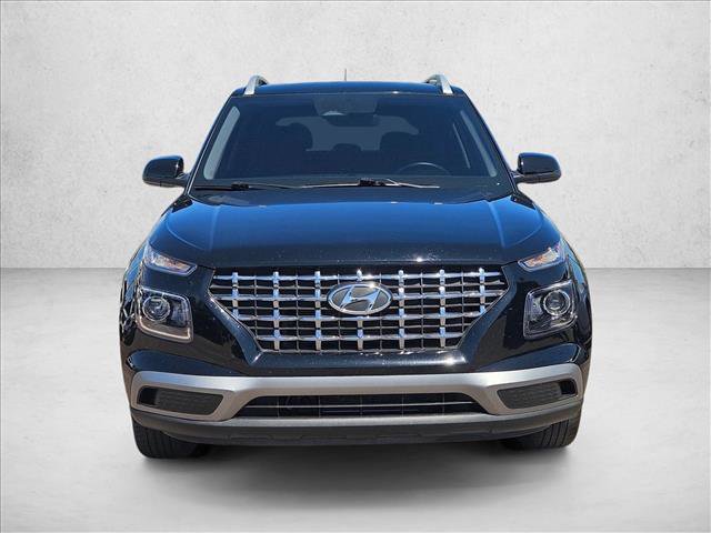 Used 2023 Hyundai Venue SEL FWD image 2
