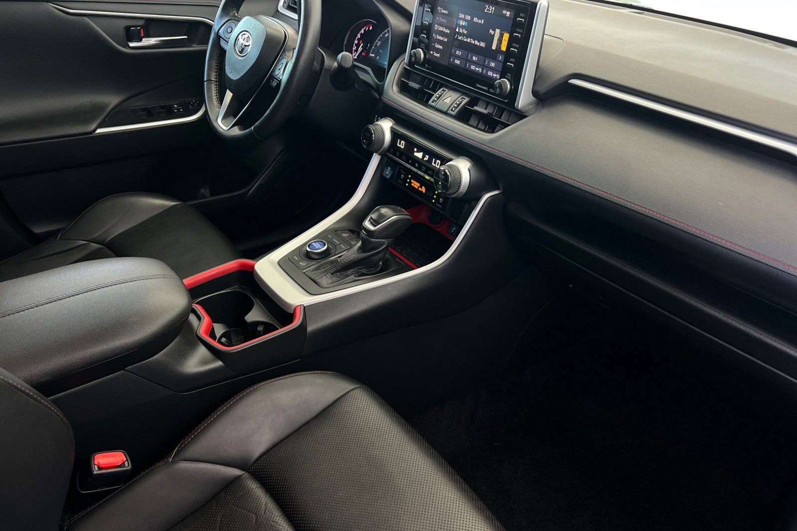 Used 2021 Toyota RAV4 TRD Off-Road w/ TRD Off-Road Weather Package AWD/4WD image 17