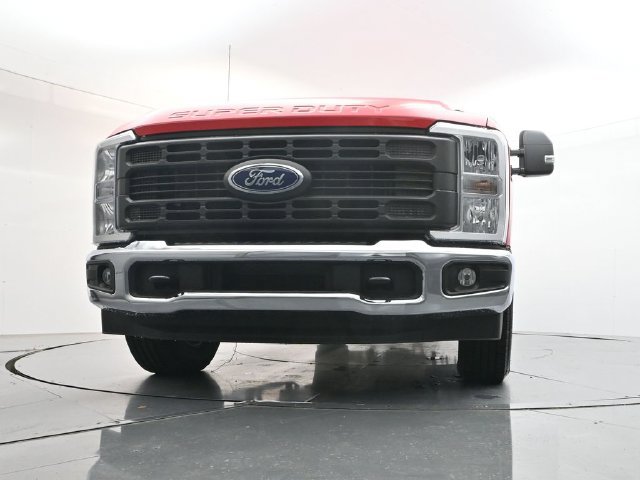 Certified 2026 Ford F250 XL w/ XL Chrome Package RWD image 46