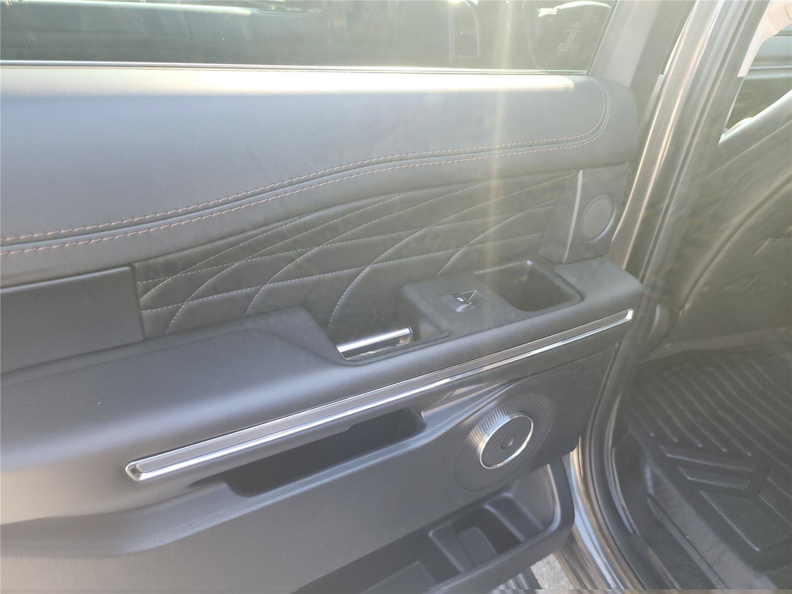 Certified 2020 Ford Expedition Platinum RWD image 21