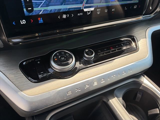 Certified 2025 Ford Expedition Platinum w/ Driver's Package AWD/4WD image 20