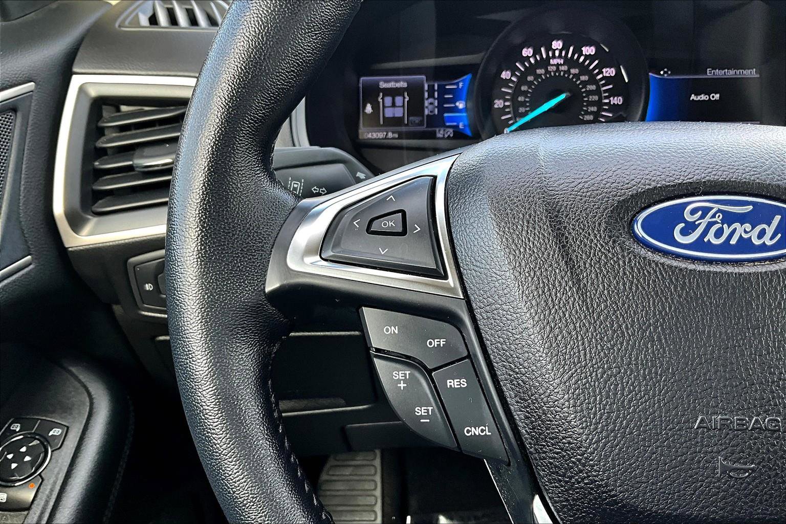 Certified 2022 Ford Edge SEL w/ Convenience Package image 9