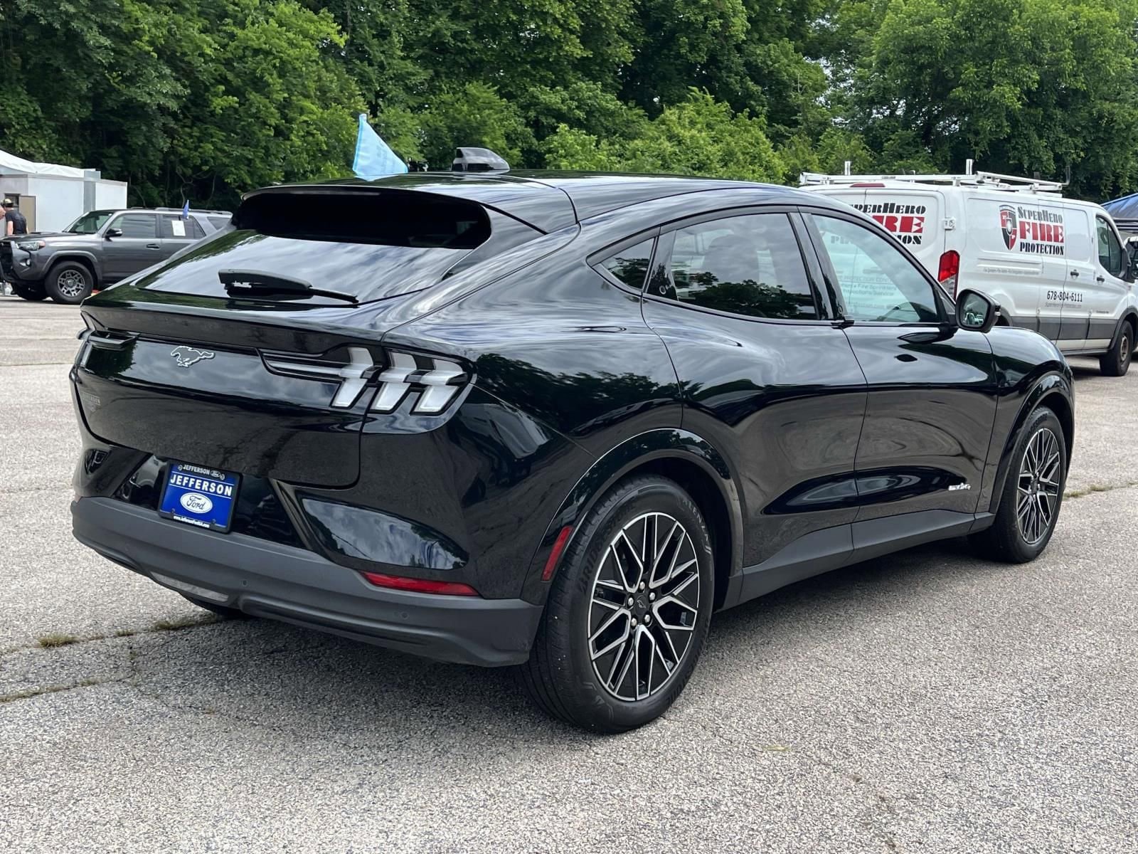 Certified 2025 Ford Mustang Mach-E Premium AWD/4WD image 3