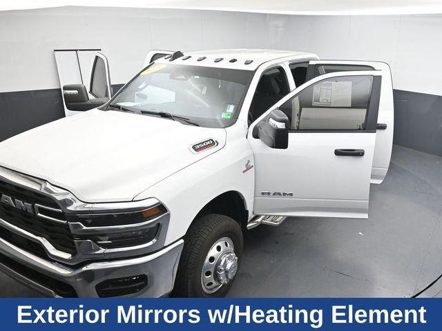 Used 2025 RAM 3500 Big Horn AWD/4WD image 37