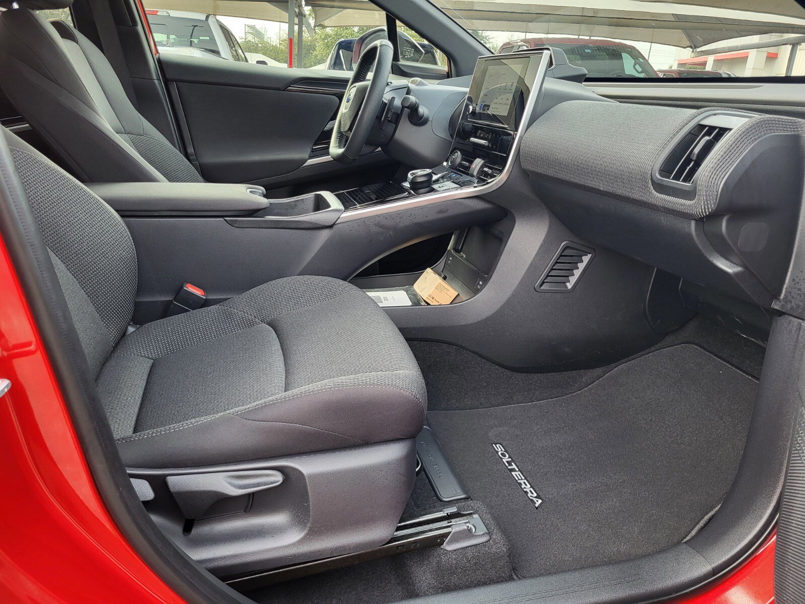 Used 2025 Subaru Solterra Premium image 12