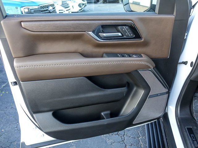 Used 2026 GMC Yukon Denali Ultimate AWD/4WD image 33