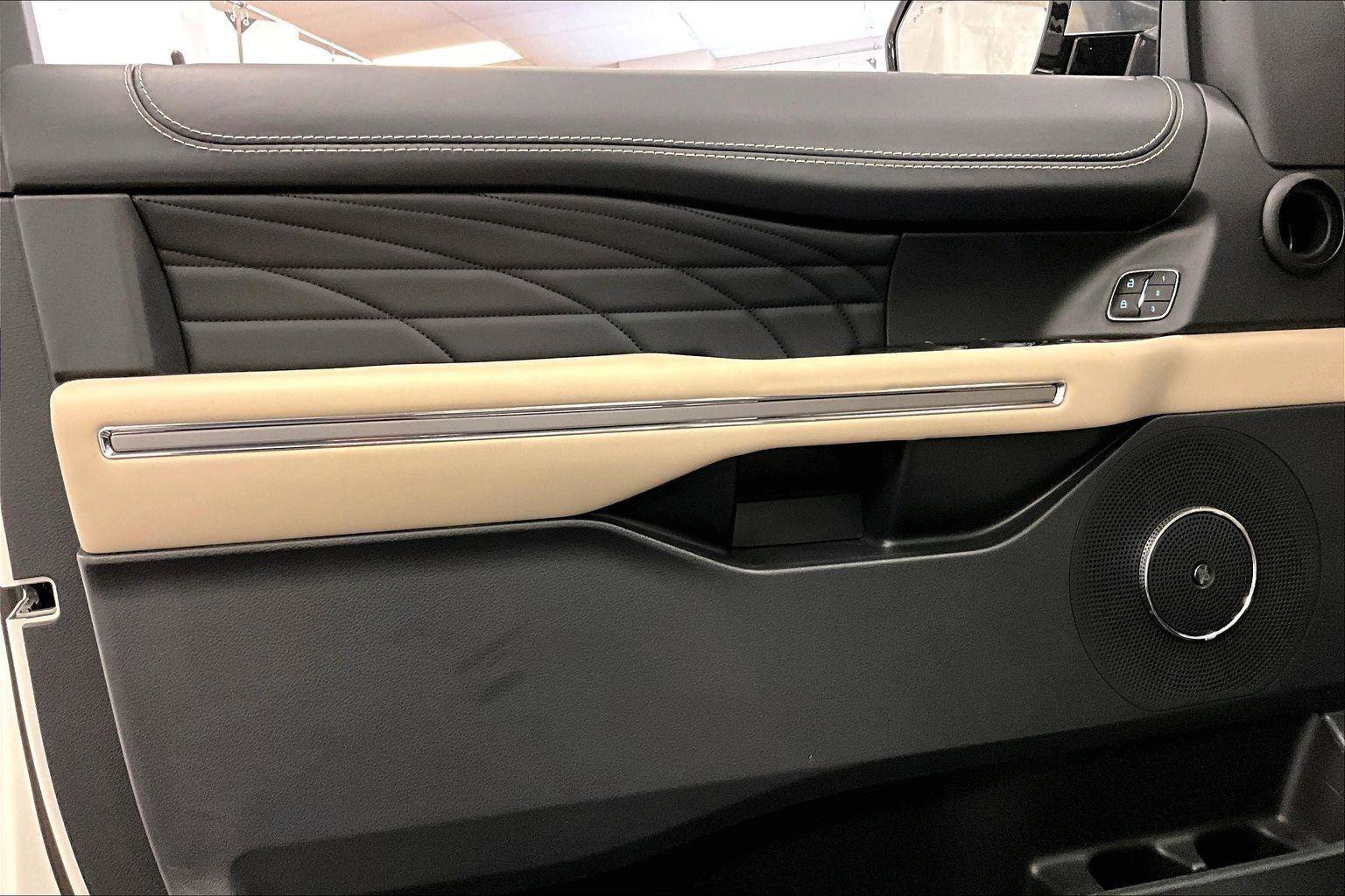 Certified 2024 Ford Expedition Max Platinum image 22