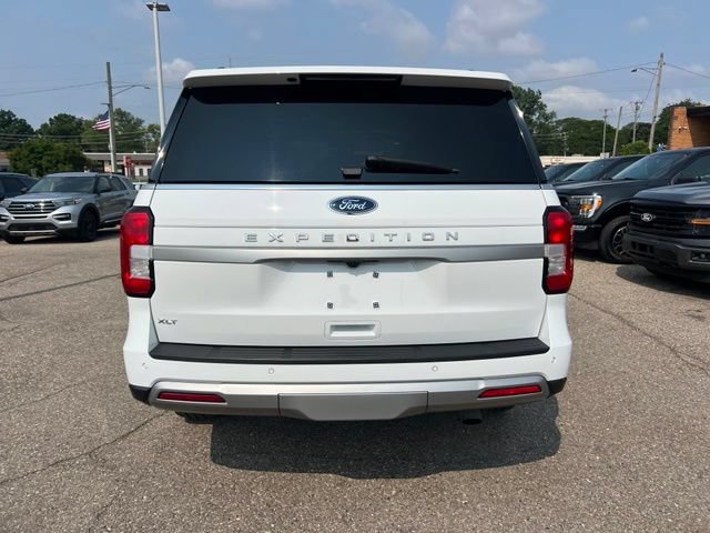 Certified 2024 Ford Expedition XLT AWD/4WD image 5