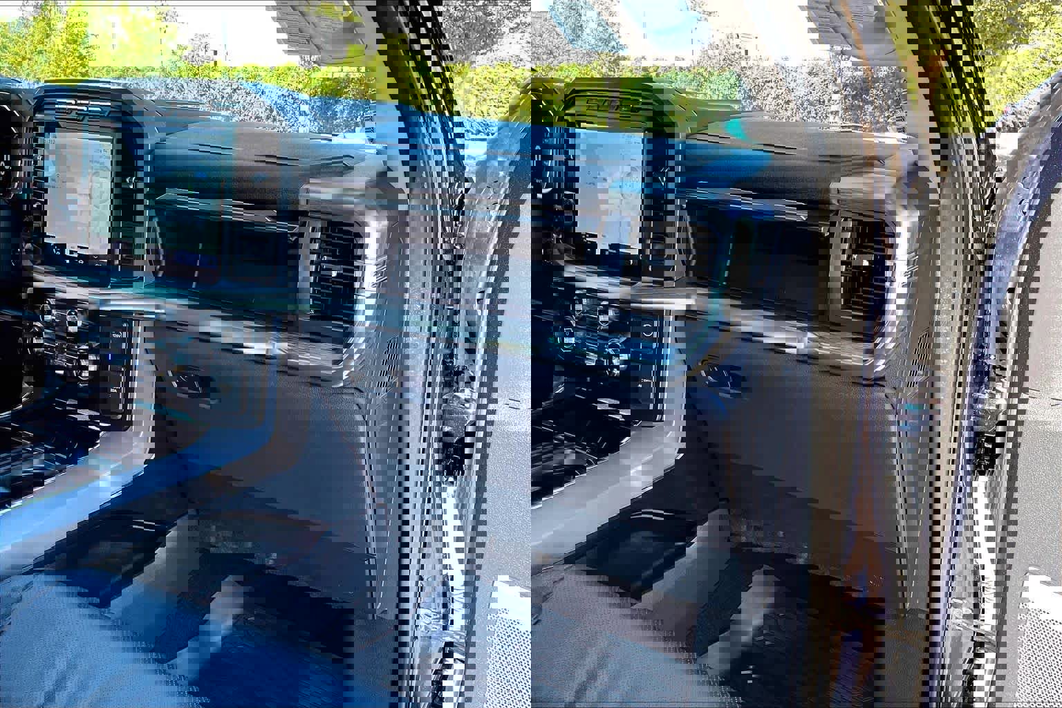 Certified 2022 Ford F150 Lariat image 19