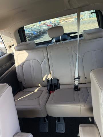 Certified 2023 Ford Expedition Limited image 11