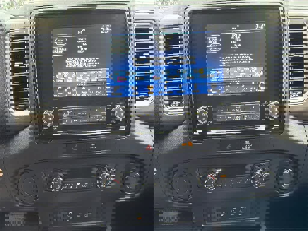 Used 2022 Nissan Frontier SV w/ Technology Package image 14