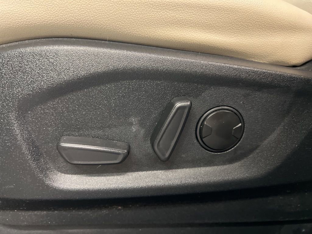 Certified 2021 Ford Edge Titanium w/ Class II Trailer Tow Package image 28