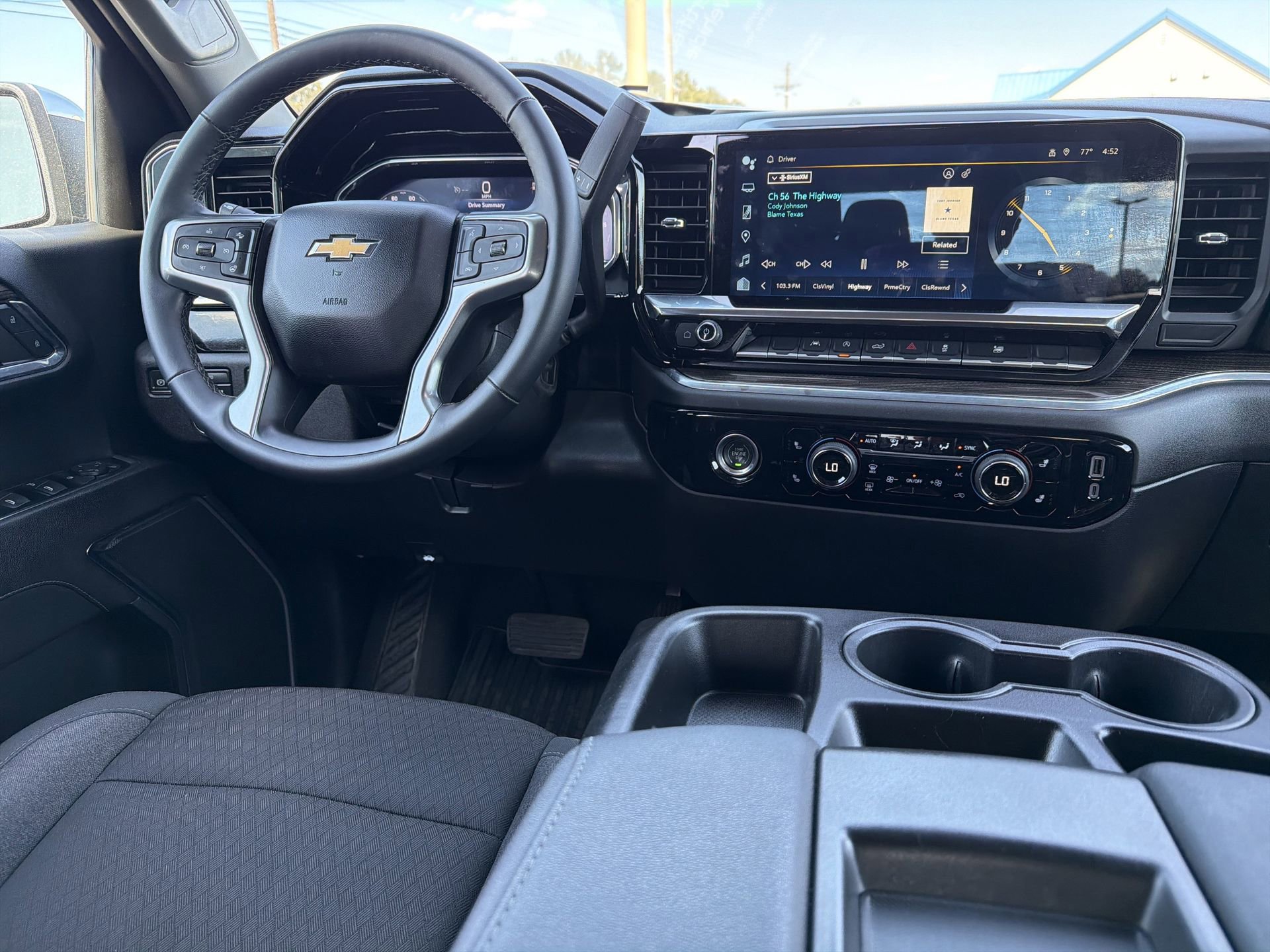 Used 2024 Chevrolet Silverado 1500 LT image 10