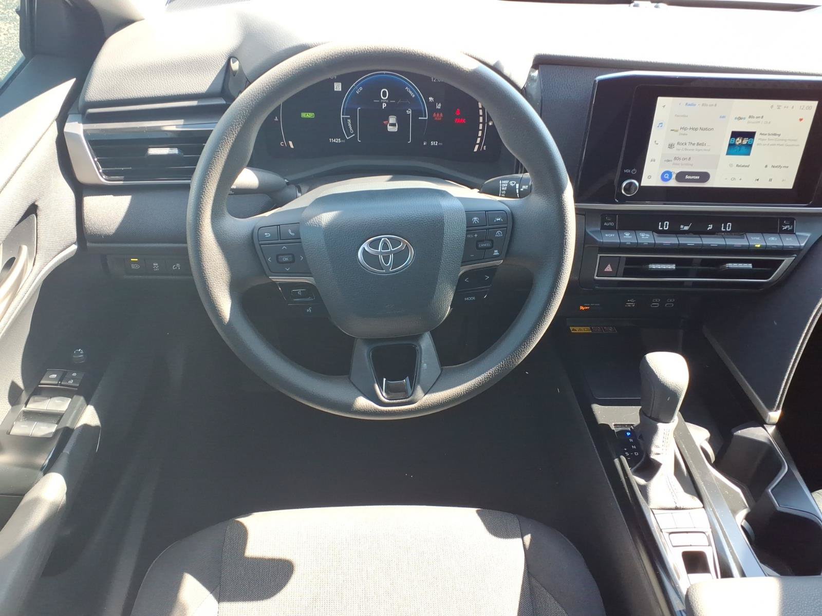 Used 2026 Toyota Camry LE w/ Convenience Package FWD image 5