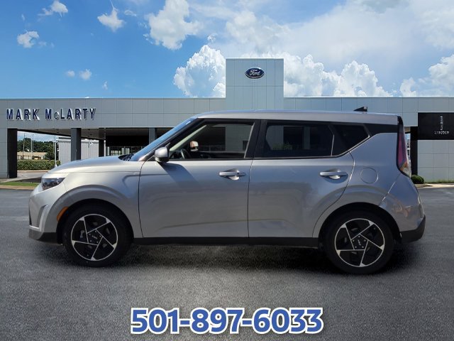 Used 2023 Kia Soul EX FWD image 2