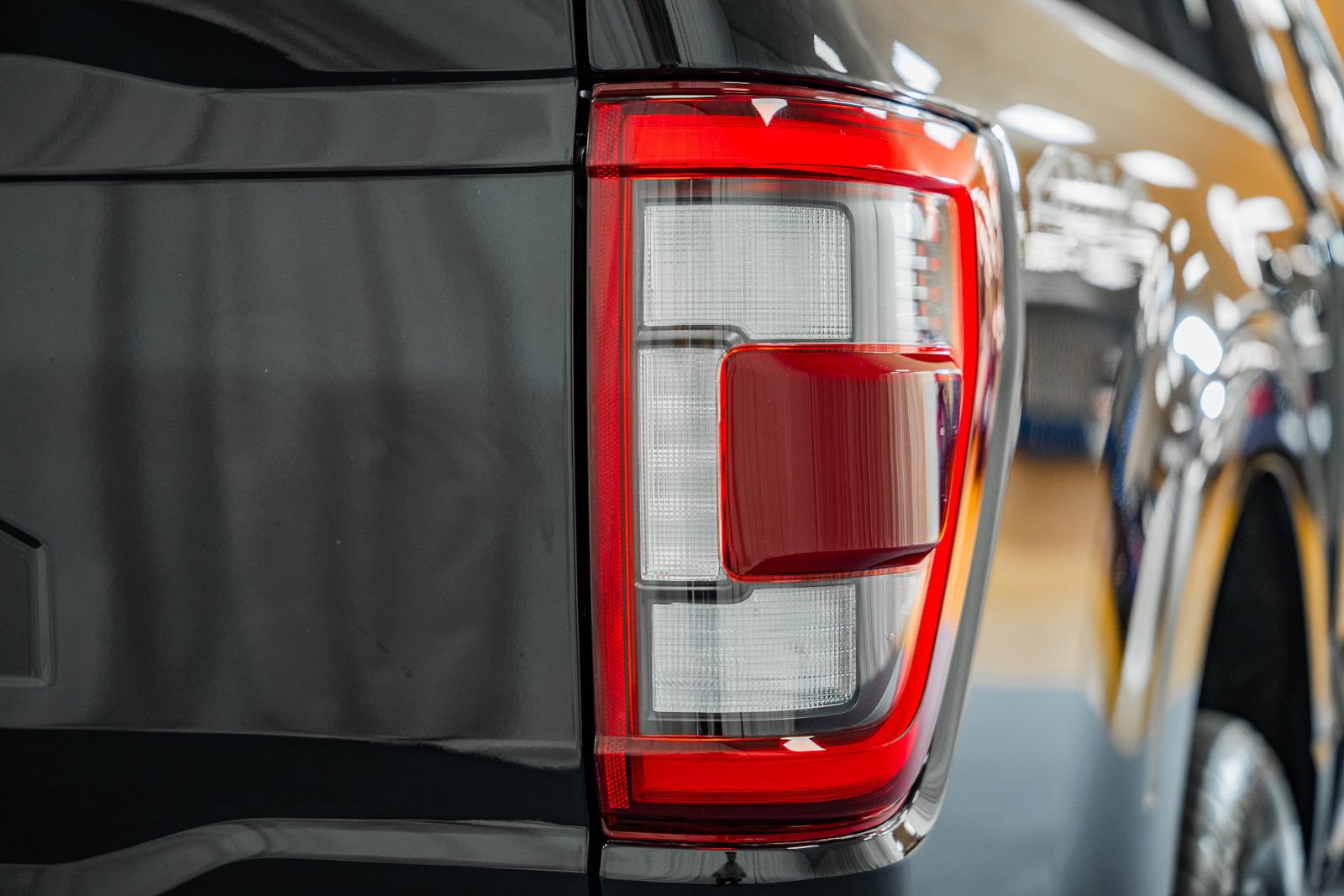 Certified 2023 Ford F150 Lariat w/ Equipment Group 502A High image 22