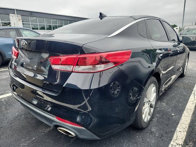 Used 2018 Kia Optima LX w/ 17" Alloy Wheels Package FWD image 6