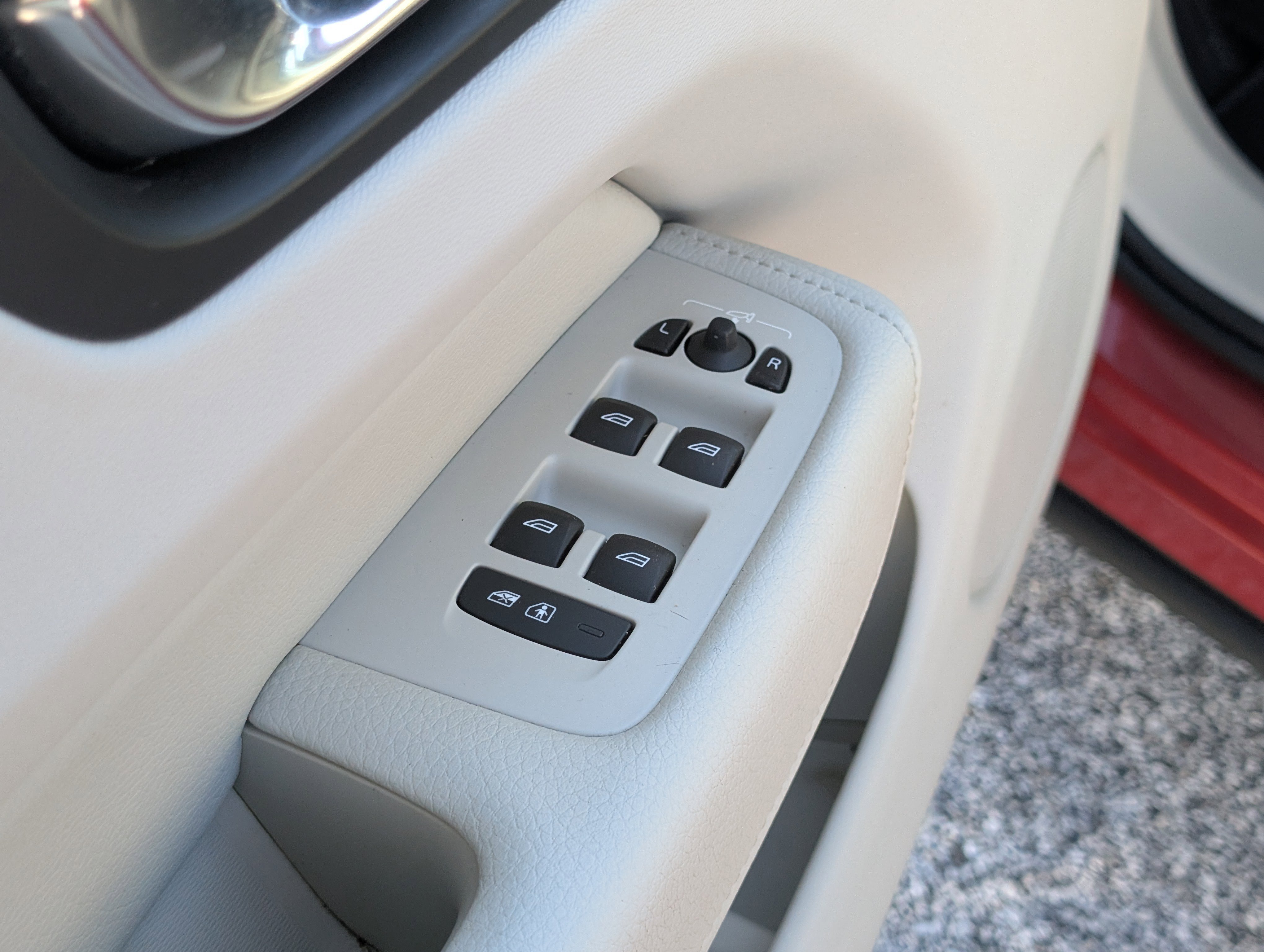 Used 2020 Volvo XC60 T5 Inscription w/ Protection Package Premier image 22