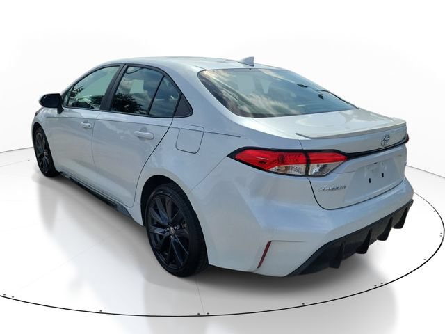 Used 2024 Toyota Corolla SE FWD image 3