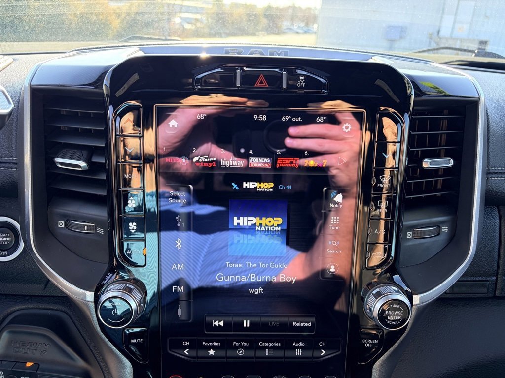 Used 2020 RAM 2500 Laramie image 12
