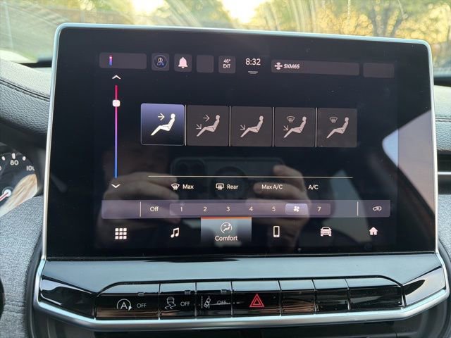 Used 2023 Jeep Compass Latitude image 24