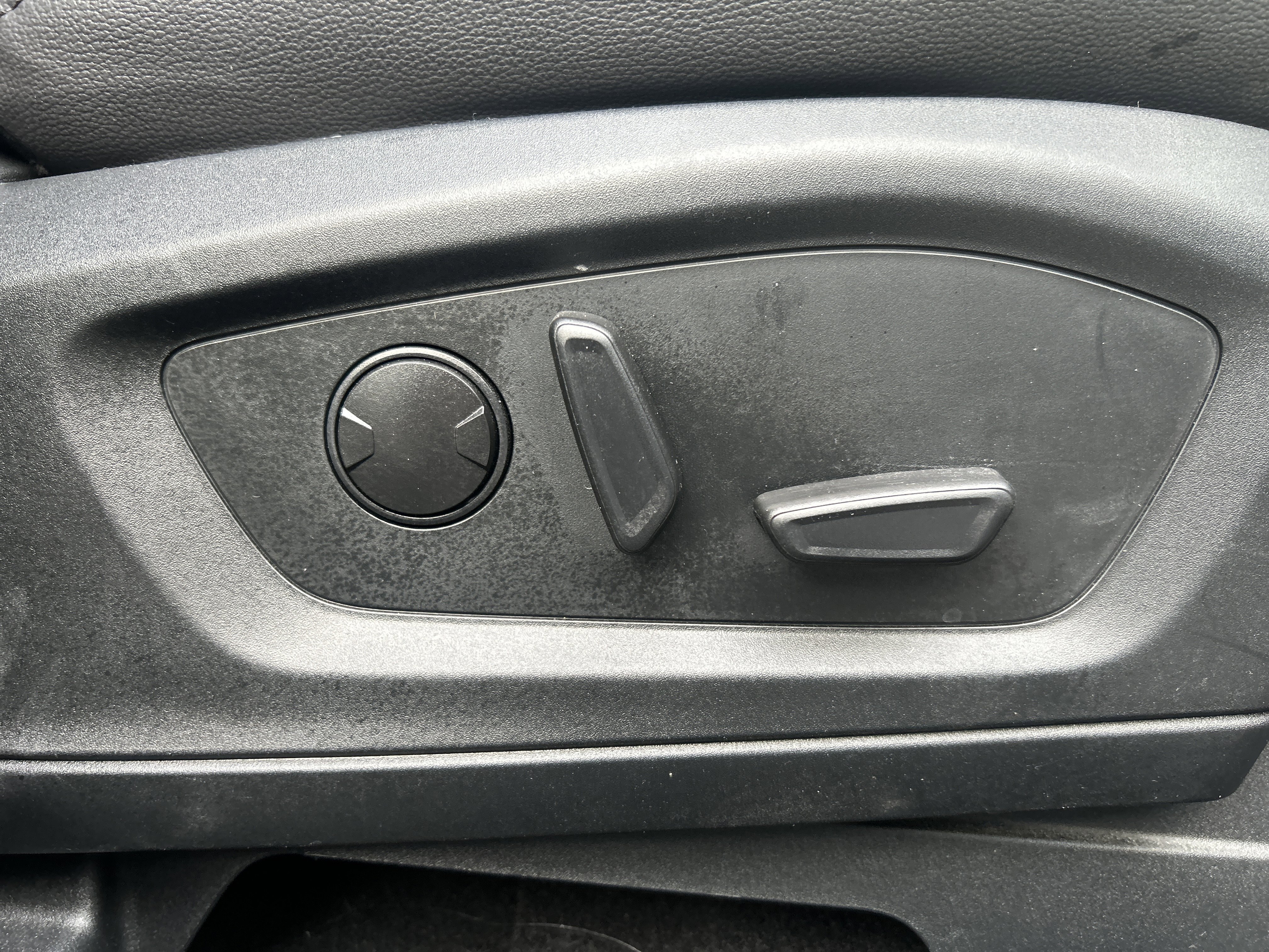 Certified 2023 Ford Explorer ST w/ Equipment Group 401A image 32