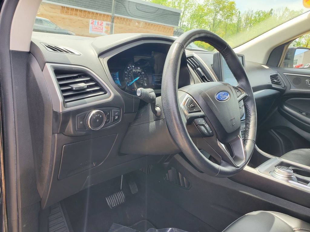 Certified 2023 Ford Edge SEL w/ Convenience Package AWD/4WD image 17