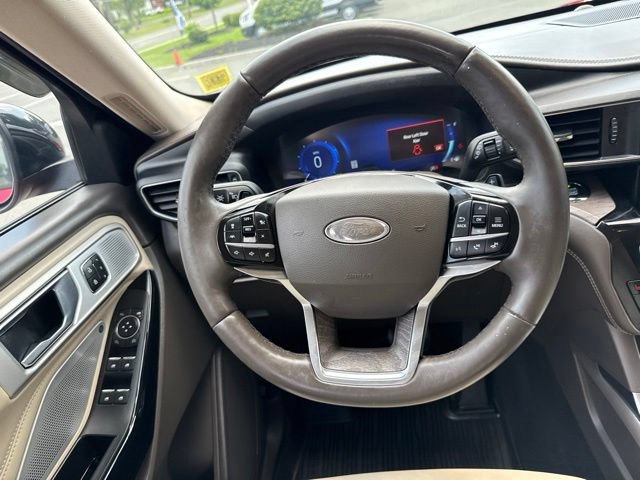 Certified 2021 Ford Explorer Platinum w/ Equipment Group 601A AWD/4WD image 24