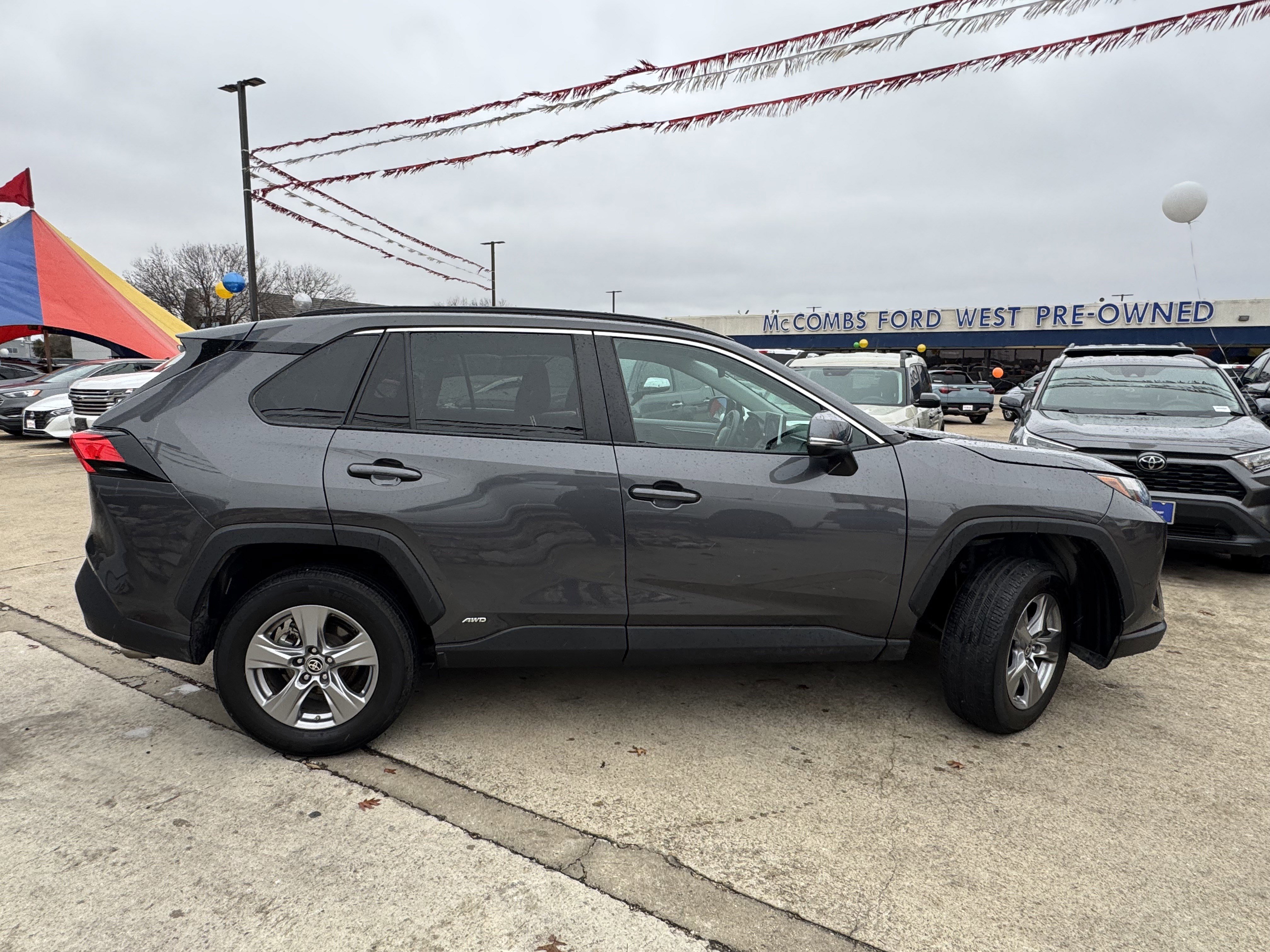 Used 2024 Toyota RAV4 LE image 3