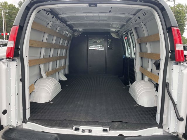 Used 2025 Chevrolet Express 2500 w/ Driver Convenience Package RWD image 12