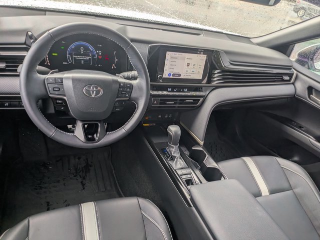 Used 2025 Toyota Camry SE w/ Convenience Package FWD image 15