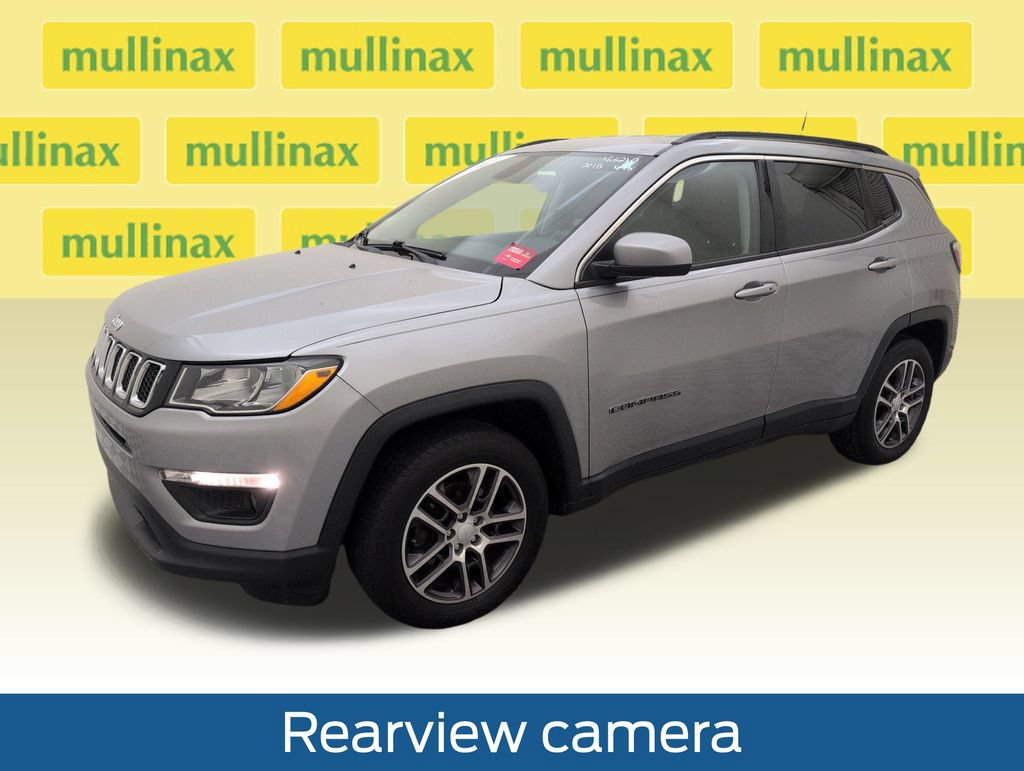Used 2018 Jeep Compass Latitude w/ Popular Equipment Group FWD image 11