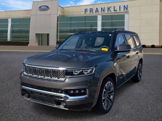 Used 2022 Jeep Grand Wagoneer Series III w/ Rear Seat Video Group 1 AWD/4WD image 3