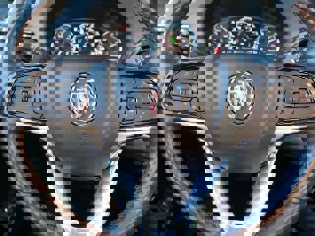 Used 2024 Buick Enclave Premium image 25