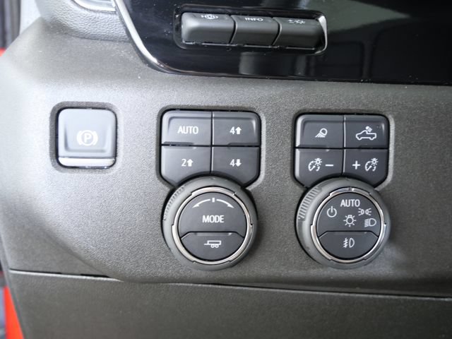 Used 2025 Chevrolet Silverado 3500 High Country w/ Technology Package AWD/4WD image 19