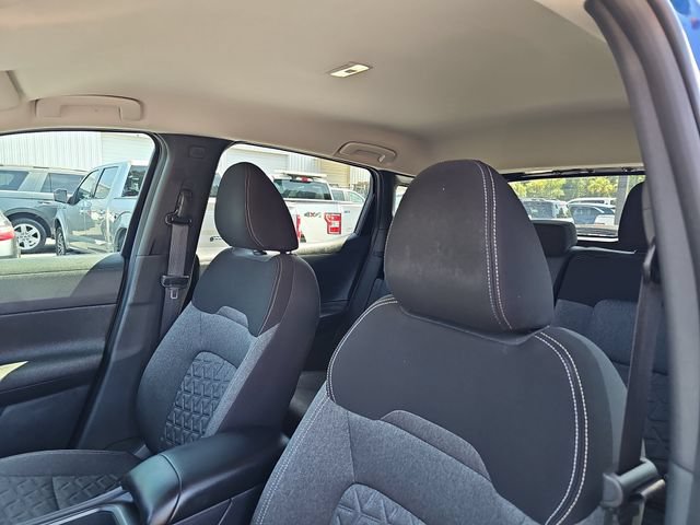 Used 2025 Nissan Kicks SV FWD image 14