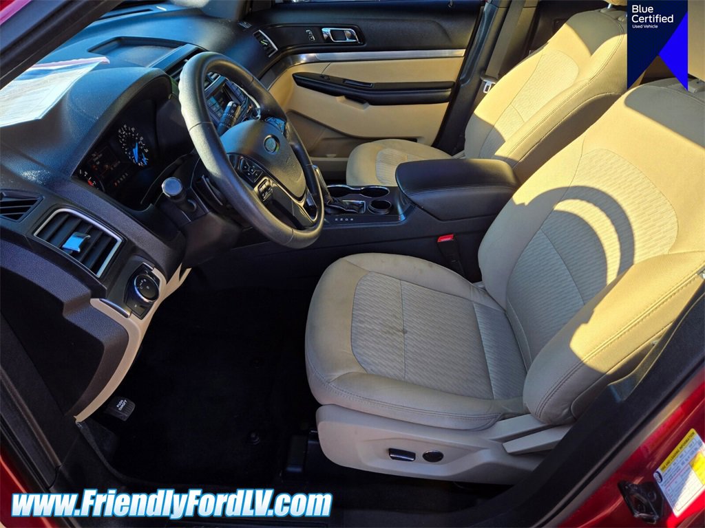 Certified 2017 Ford Explorer FWD image 10
