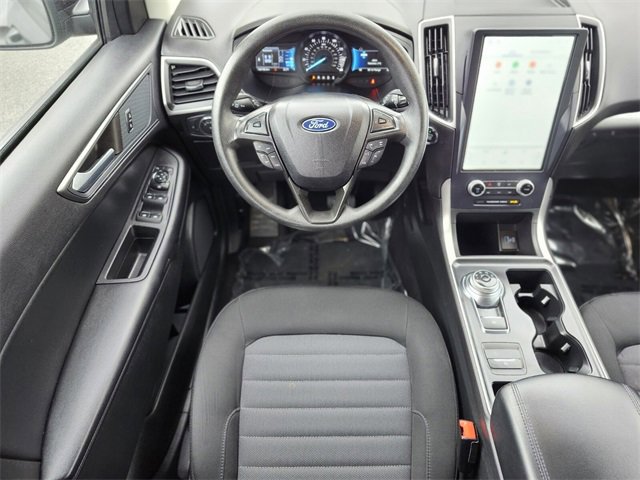 Certified 2022 Ford Edge SE w/ Black Appearance Package image 13