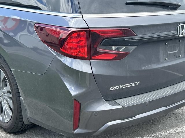 Used 2025 Honda Odyssey Touring image 7