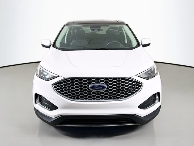 Certified 2024 Ford Edge SEL w/ Convenience Package AWD/4WD image 2