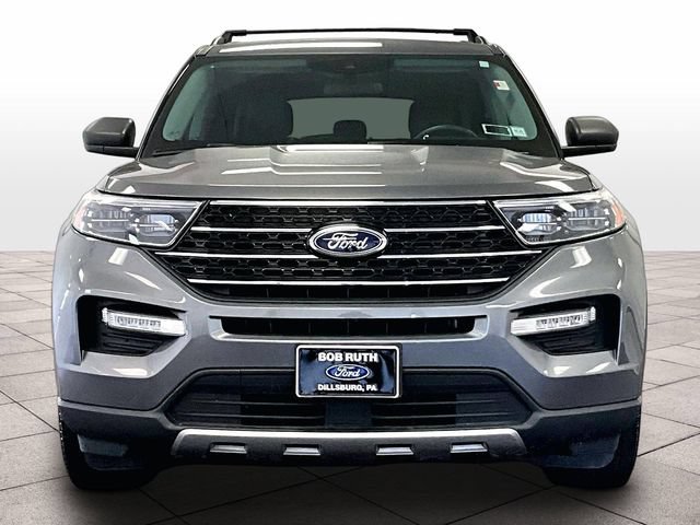 Certified 2023 Ford Explorer XLT w/ Equipment Group 202A AWD/4WD image 3
