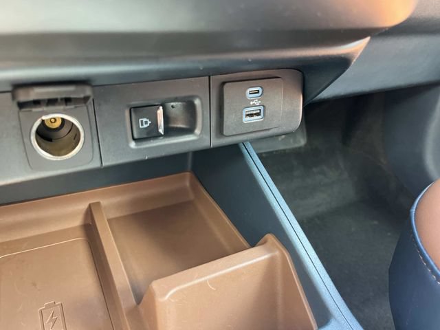 Certified 2023 Ford Maverick Lariat w/ Lariat Luxury Package FWD image 38