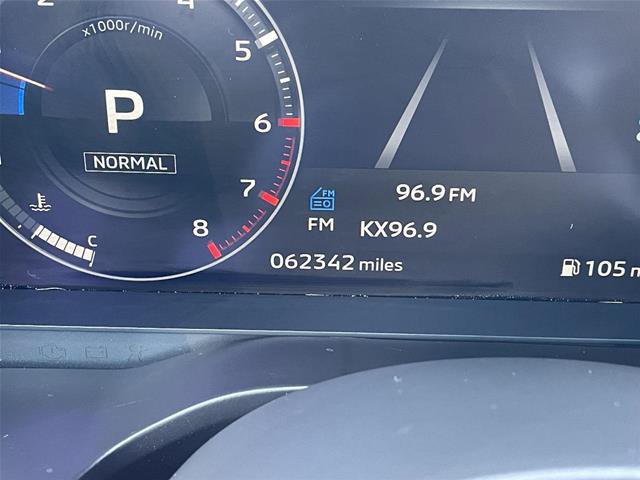 Used 2023 Mitsubishi Outlander SEL FWD image 3