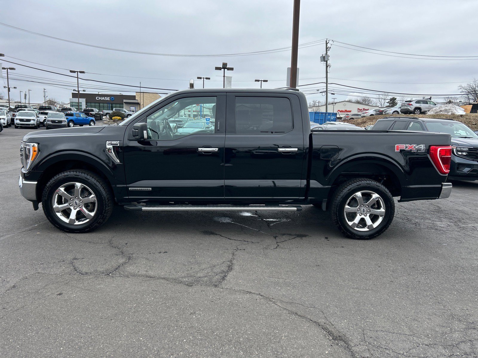 Certified 2022 Ford F150 XLT w/ Equipment Group 302A High image 4