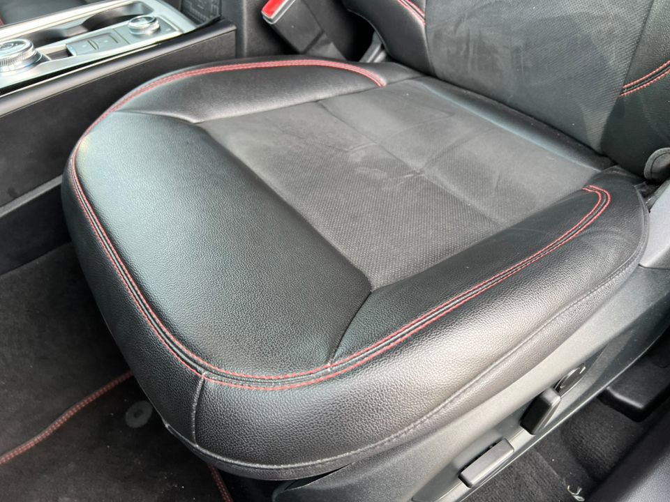 Certified 2022 Ford Explorer ST-Line w/ Class IV Trailer Tow Package image 19