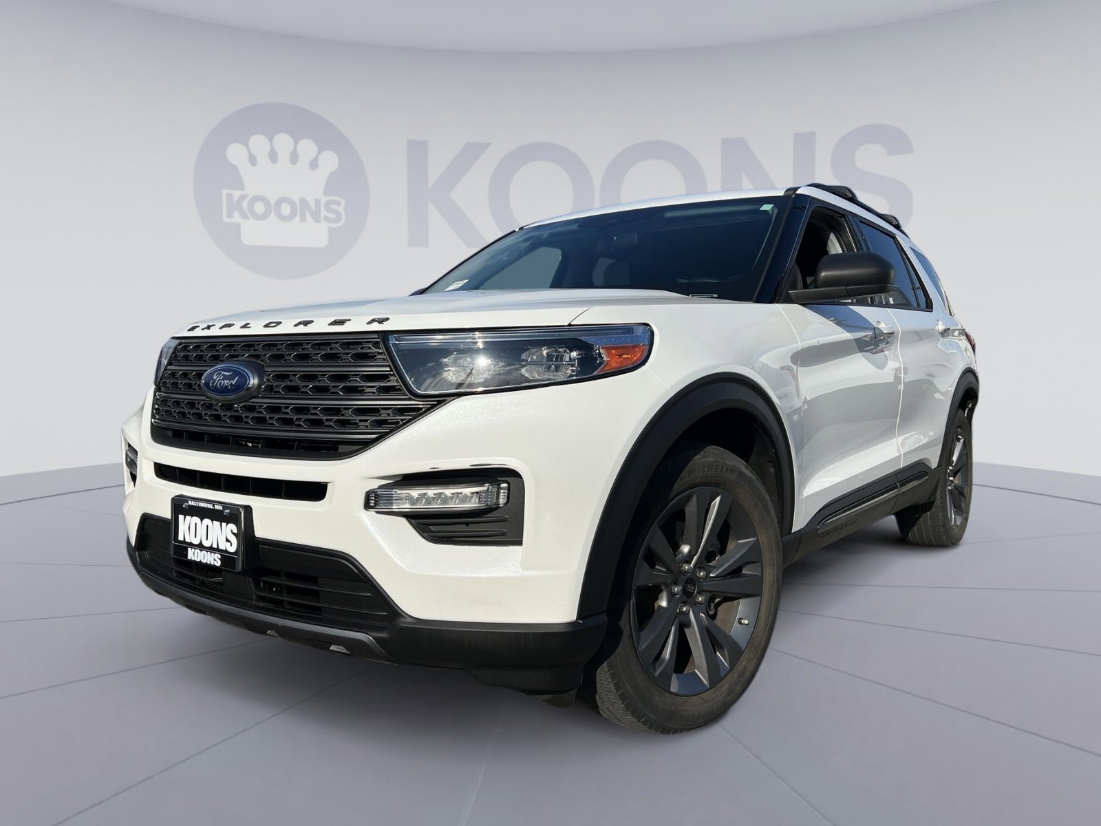 Certified 2021 Ford Explorer XLT w/ Equipment Group 202A AWD/4WD image 6