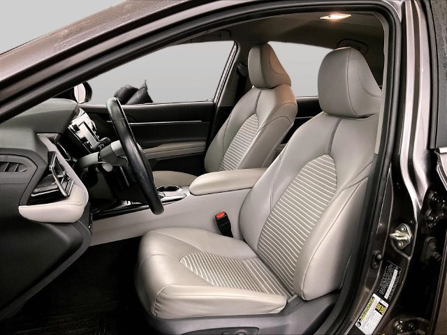 Used 2019 Toyota Camry SE FWD image 24